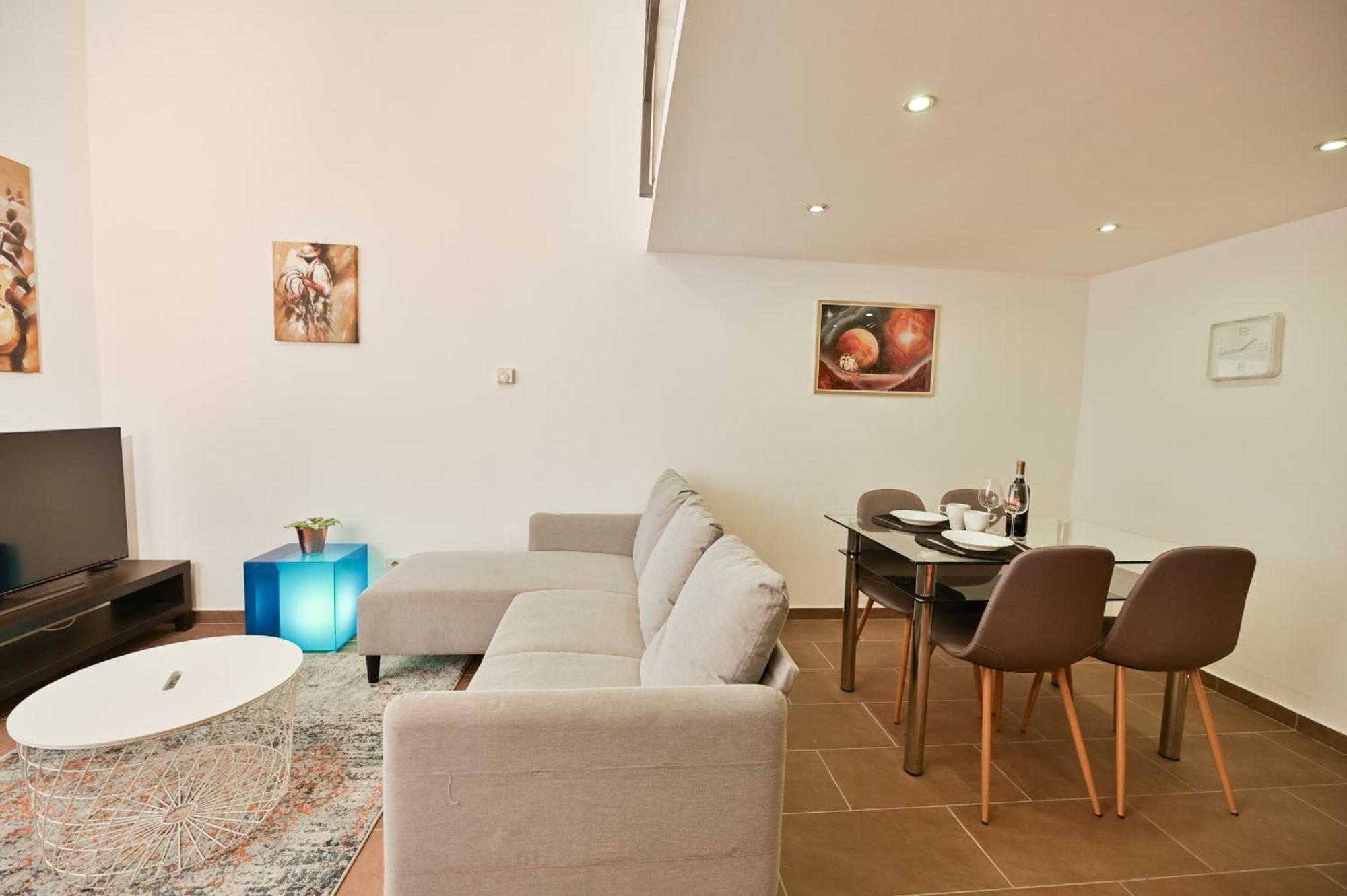 דירות בודפשט Danube Dwelling Akacfa 41 מראה חיצוני תמונה